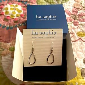 Brand new lia Sophia earrings never used
